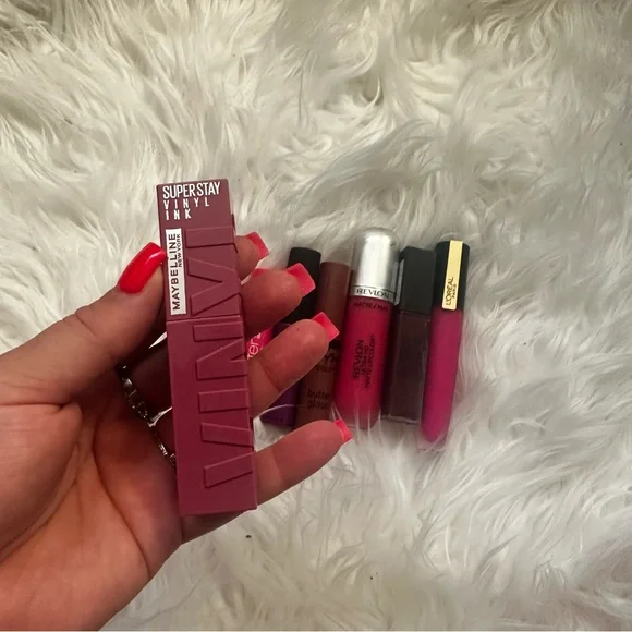 Bundle of lipstick and lip gloss set - Picture 2 of 8